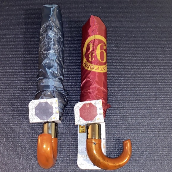 Kohl's Other - RED Harry Potter Hogwarts Umbrella ☔️